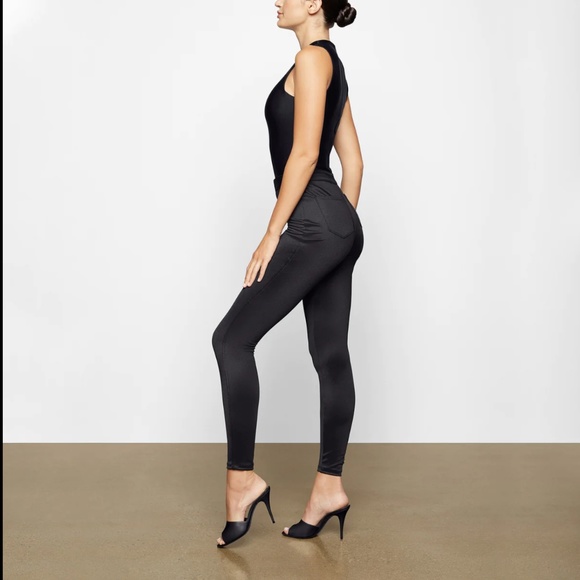 SKIMS Disco Pants - Picture 2 of 4